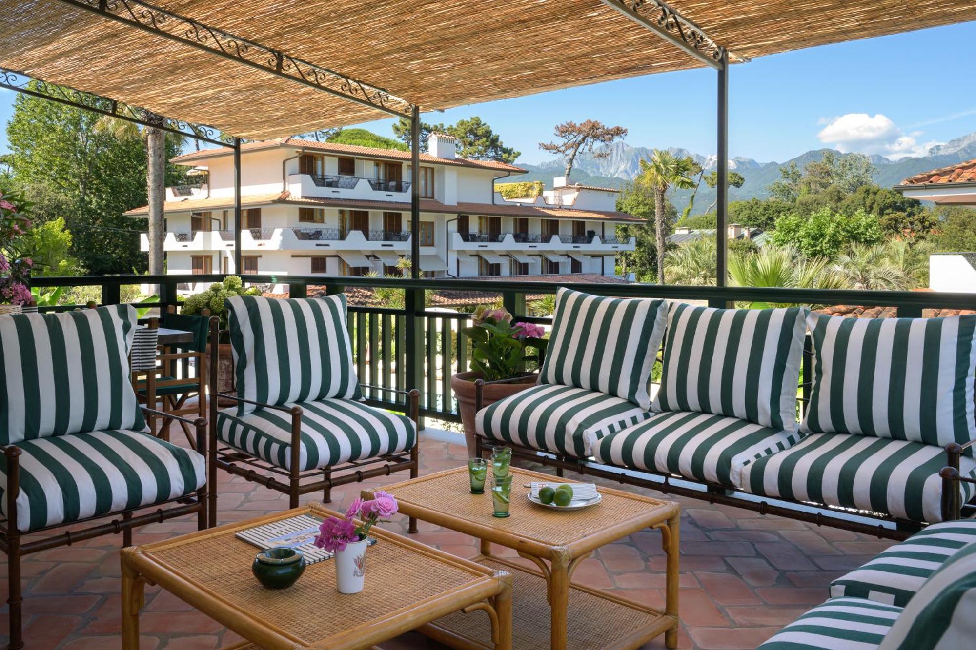 Hotel California Park 4*