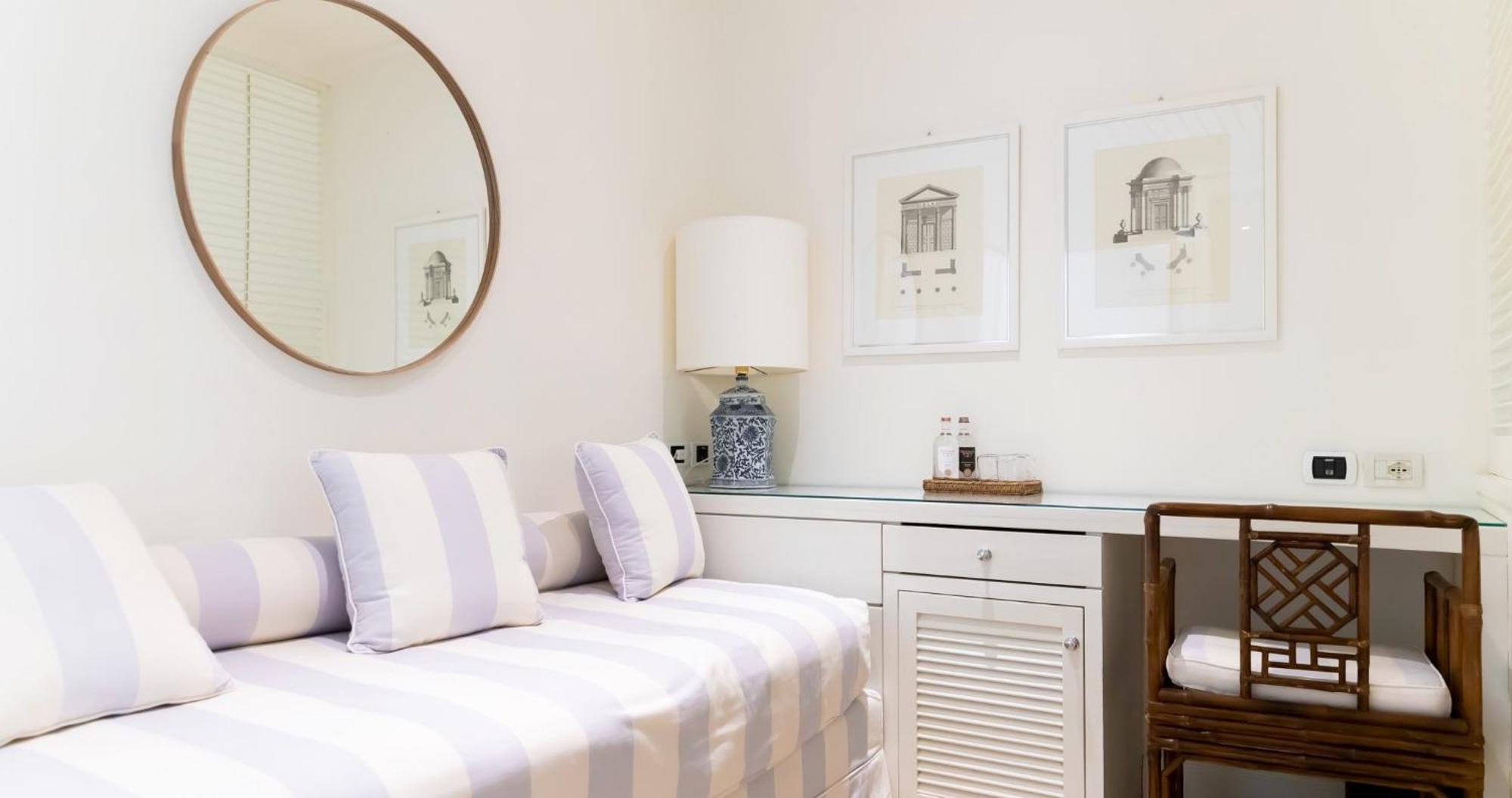 Hotel California Park 4*